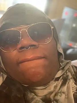 NYRIELLE's cam snapshot