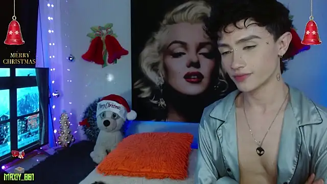 maxiy_001 live sex cam