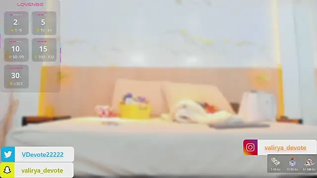 valirya_devote live sex cam