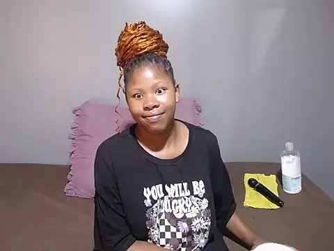 TemptingCloeXx's cam snapshot