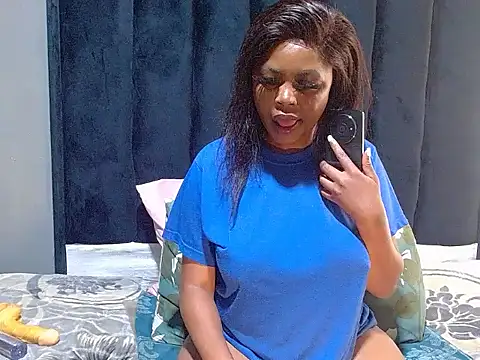 SpicyKitty33's cam snapshot