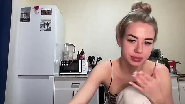 BettiVance's cam snapshot