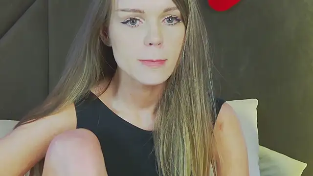 MarilynNova's cam snapshot