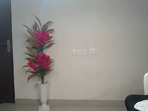 Kaynat_Khan's cam snapshot