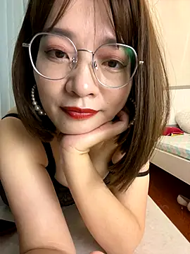 Mia-t's cam snapshot