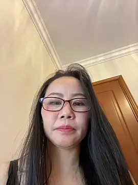 lily-mm's cam snapshot