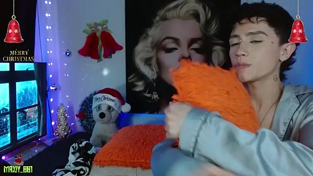 maxiy_001 live sex cam