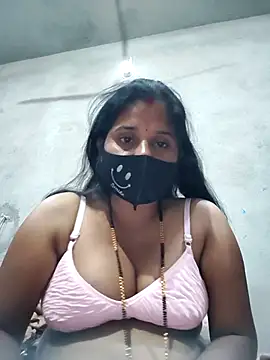 Curvy_Chaaya's cam snapshot