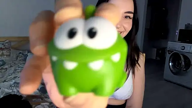 WhiteNoiseJoy's cam snapshot