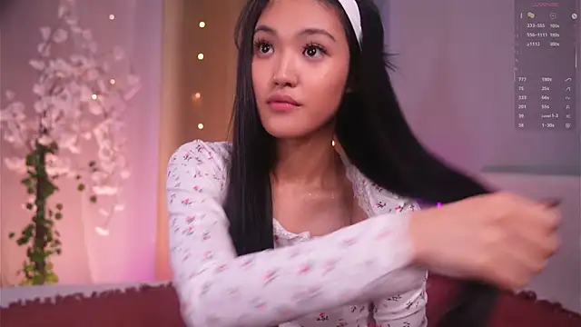 FancyEsten live sex cam