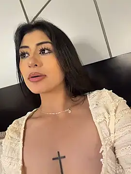 fiorella_paris's cam snapshot