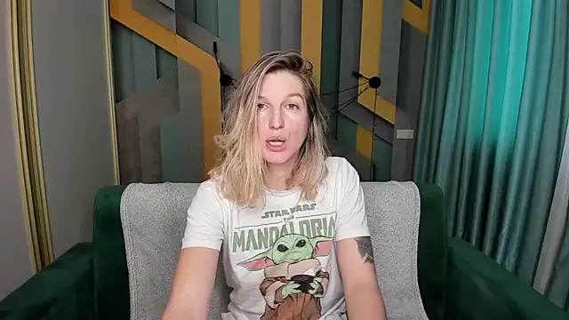 EmilyWalkeri's cam snapshot