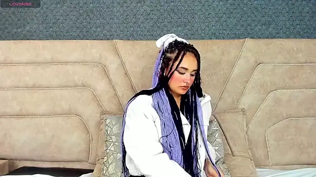 alice_foxred's cam snapshot