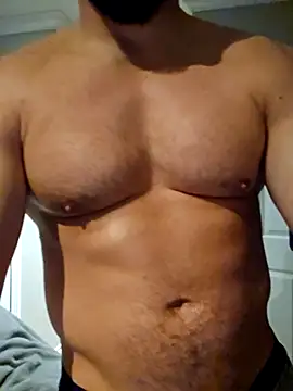 CanadianMuscles33's cam snapshot