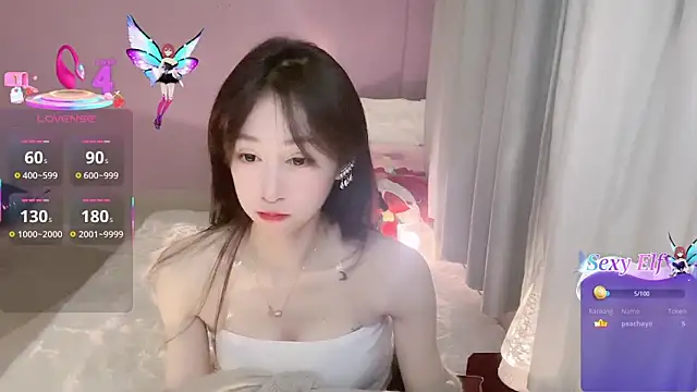 Fayebae_11's cam snapshot