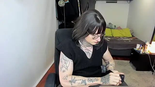 ShiiraVelkor live sex cam