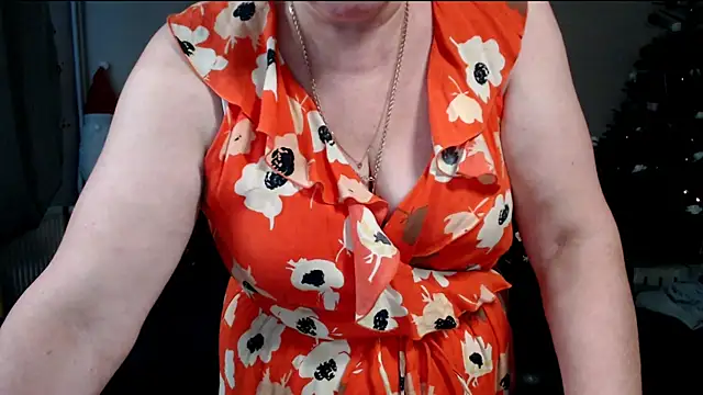 JoannaAndNeighbour live sex cam