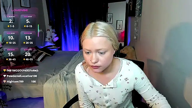 Millie_Vanillies's cam snapshot