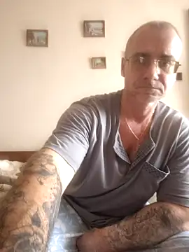 chcem1975's cam snapshot