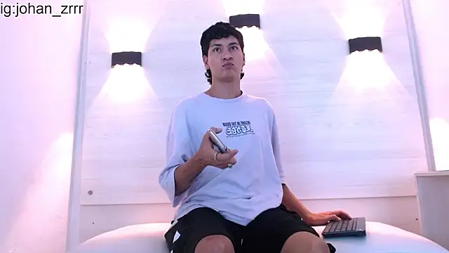 Jhojan_twink live sex cam