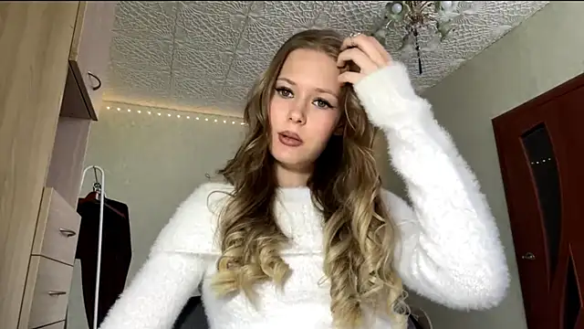 ZaidaSchwarten's cam snapshot