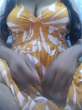 chubby_wife live sex cam