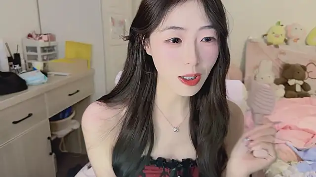 Onecutelittle's cam snapshot