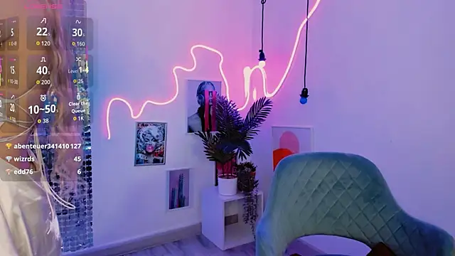 lucy_loy's cam snapshot