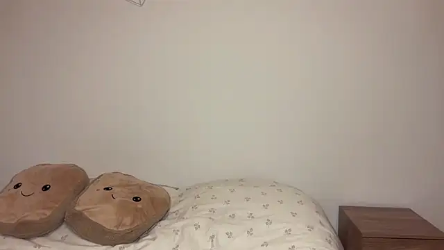 BriannaFlirty's cam snapshot