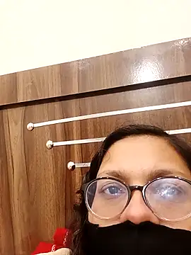 Mahira_sharma01's cam snapshot