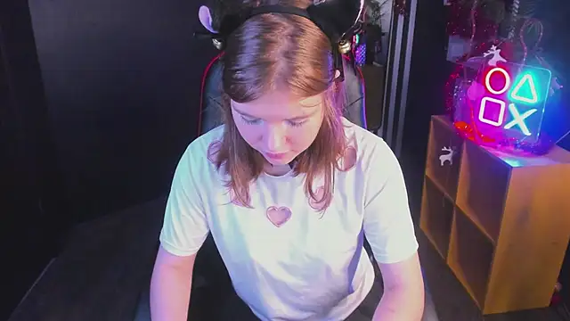 Lolly_Dollly's cam snapshot