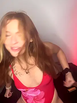 sexy_red69xox's cam snapshot