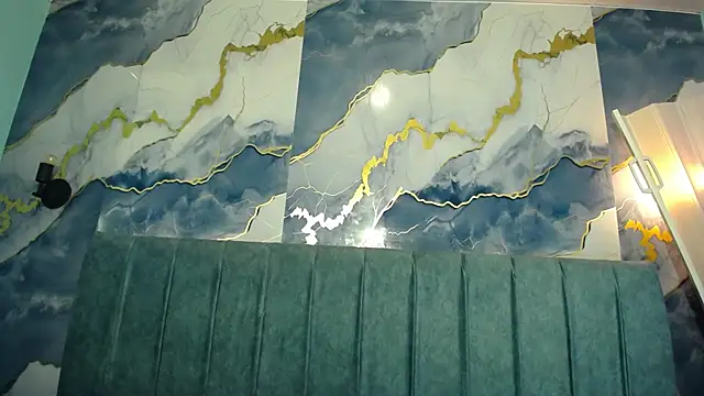 Susy_thomson's cam snapshot