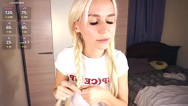 LorrieWilcinski live sex cam