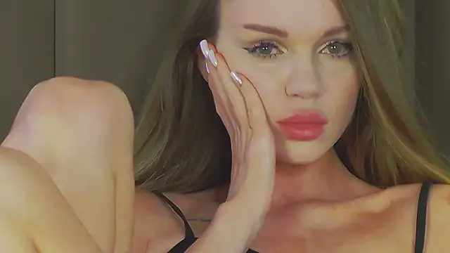 MarilynNova live sex cam