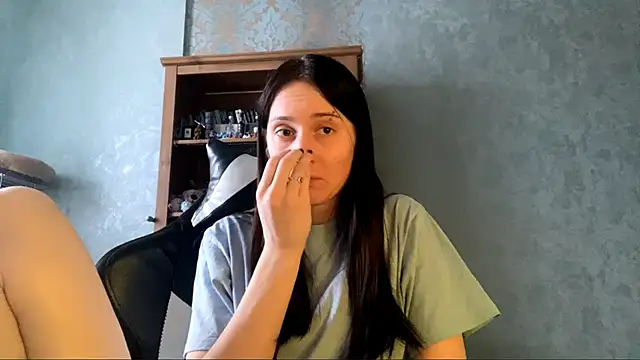 CyberAIice's cam snapshot