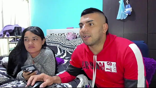 LazyandSniffer28's cam snapshot