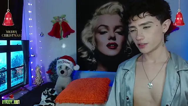 maxiy_001 live sex cam