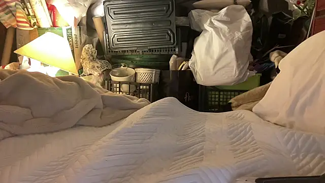 18yoteenvirgin's cam snapshot