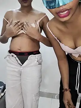 CallmeMEOWW's cam snapshot