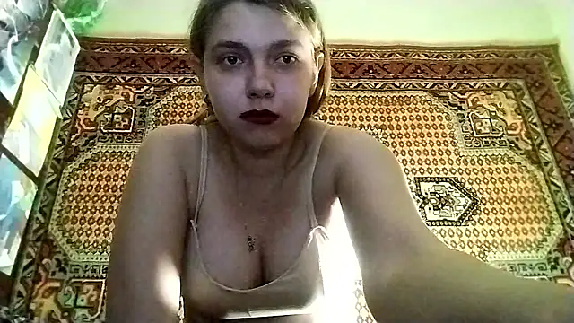 KikiBang's cam snapshot