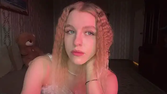 AzoticBasics live sex cam