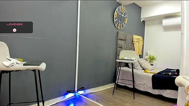 emilio_brandon's cam snapshot