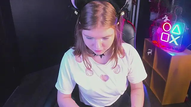 Lolly_Dollly's cam snapshot