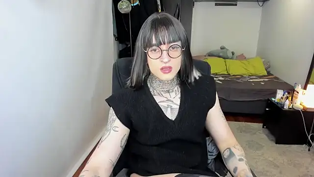 ShiiraVelkor live sex cam