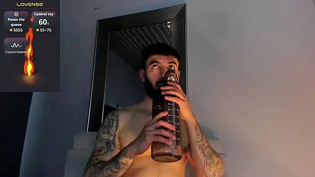 MarkWalker__ live sex cam