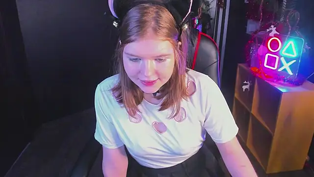 Lolly_Dollly's cam snapshot