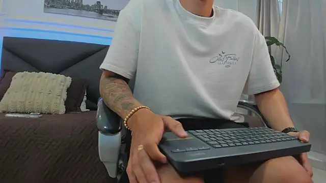 Damian23__'s cam snapshot