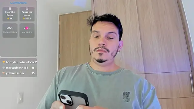 alejandro_stark's cam snapshot