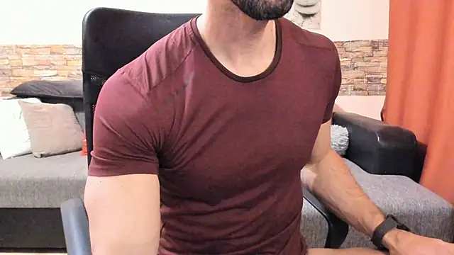 HotHunkTrainer live sex cam